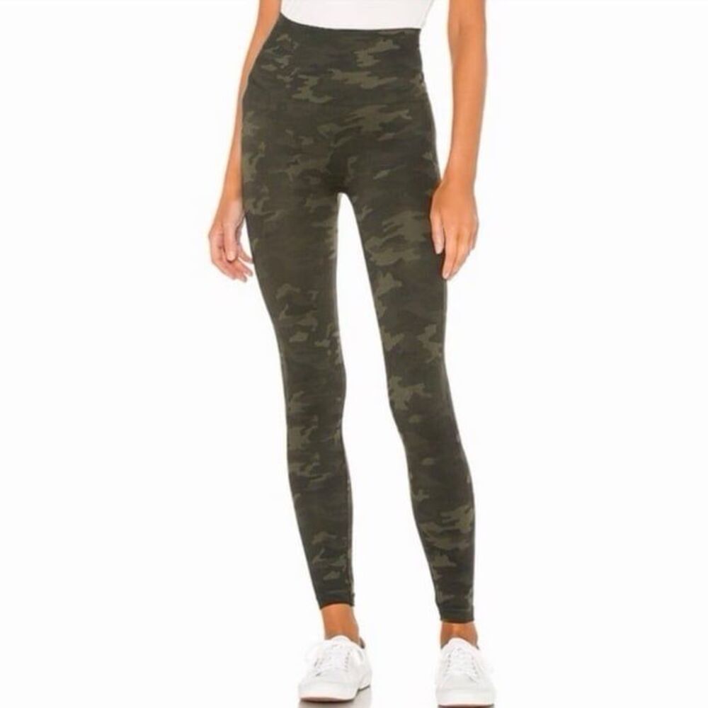 Spanx Seamless Camo Leggings in Color Green SZ XS - Picture 1 of 5